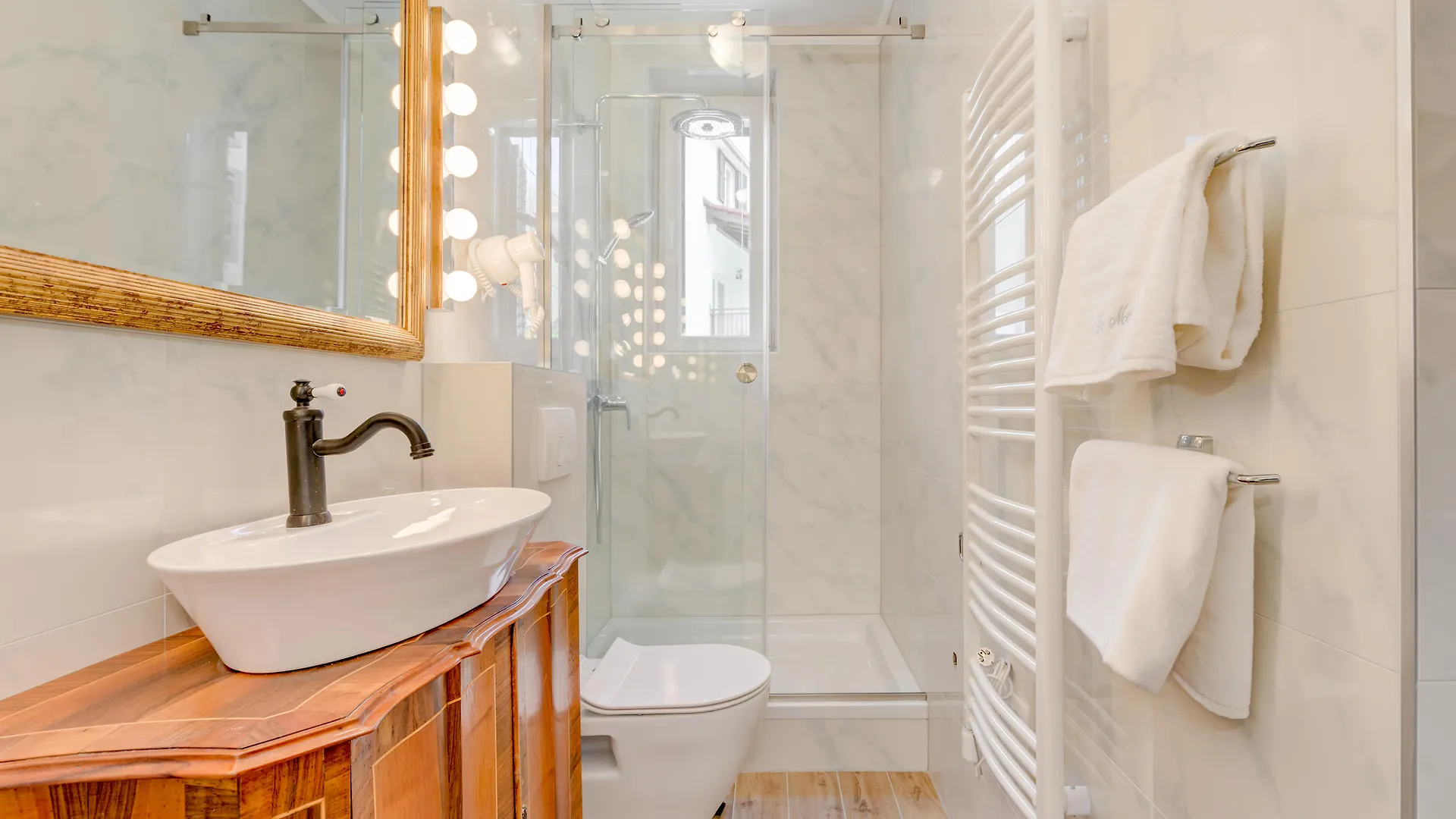 Le Monde Luxury Accommodation スプリト ベッド・アンド・ブレックファスト
